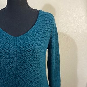 Old Navy teal v-neck tunic sweater
